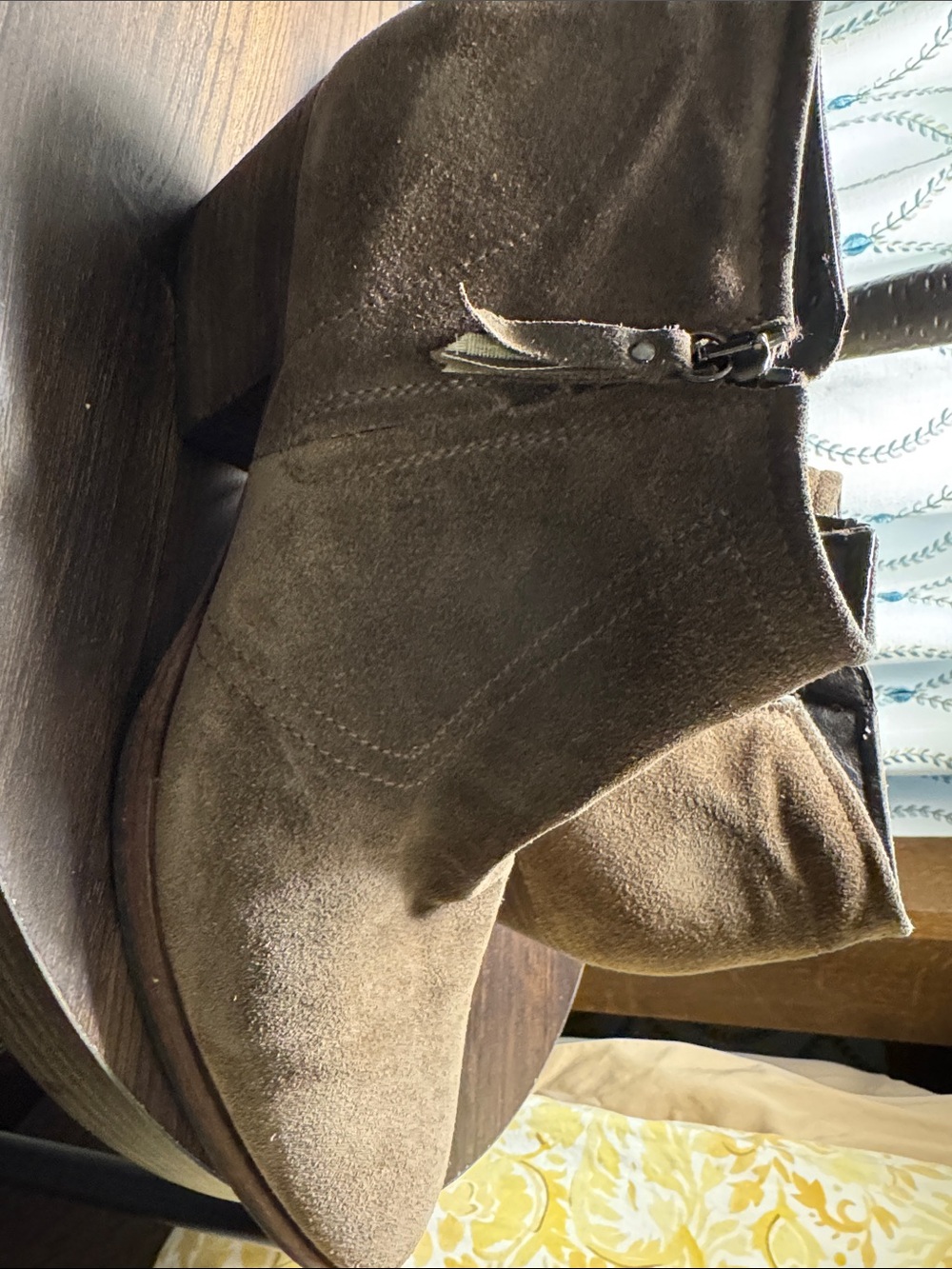 Aqua Talia women’s Brown Suede Ankle Boots - Classic Side-Zip Chelsea Style